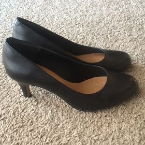 Clarks black heels